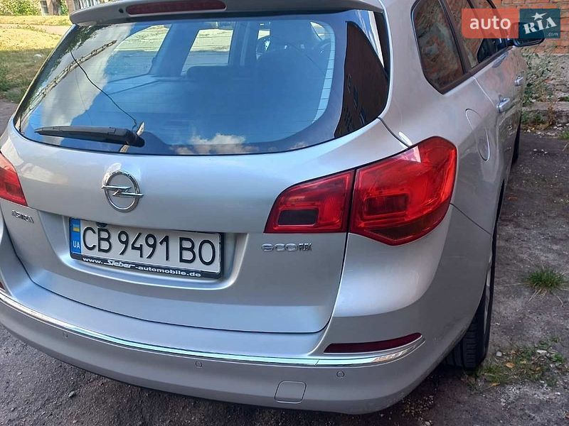 Універсал Opel Astra 2014 в Прилуках
