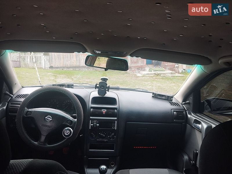 Седан Opel Astra 2006 в Кам'янці-Бузькій