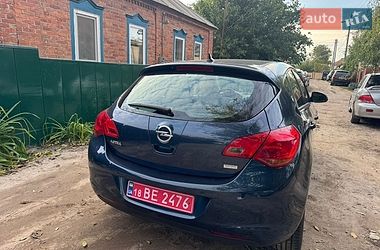 Хетчбек Opel Astra 2011 в Охтирці