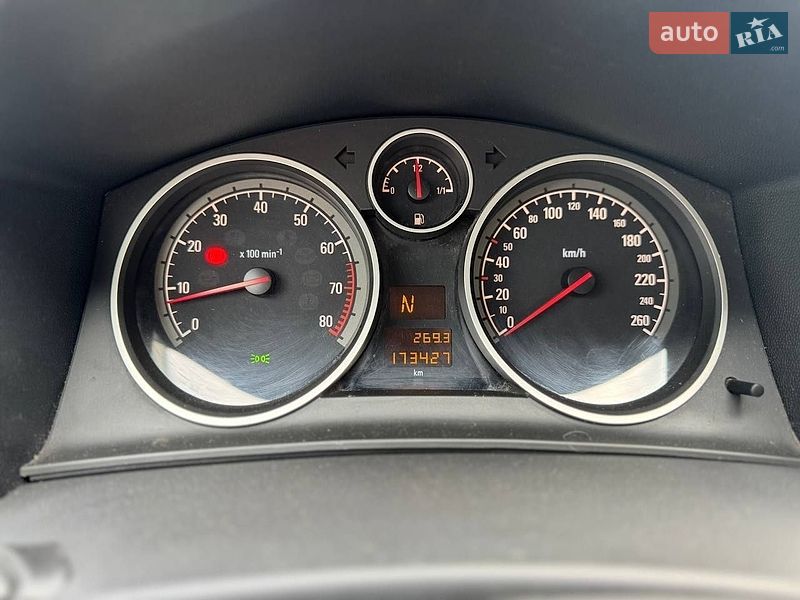 Хэтчбек Opel Astra 2008 в Новоднестровске