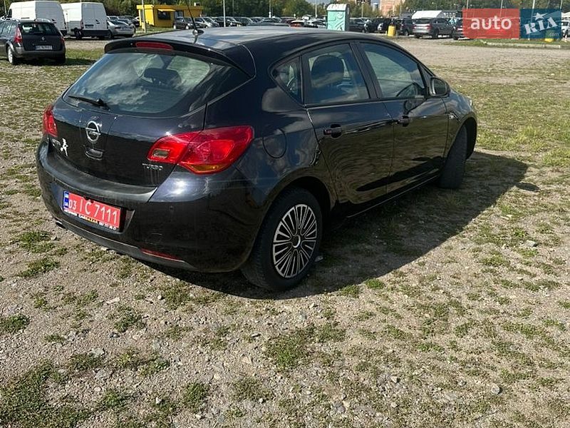 Хэтчбек Opel Astra 2010 в Львове