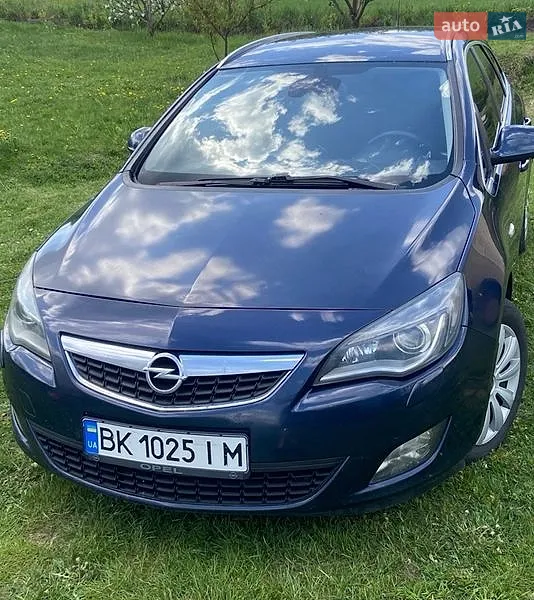 Opel Astra 2012