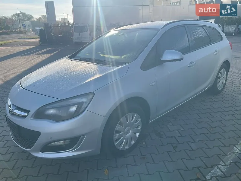 Opel Astra 2012