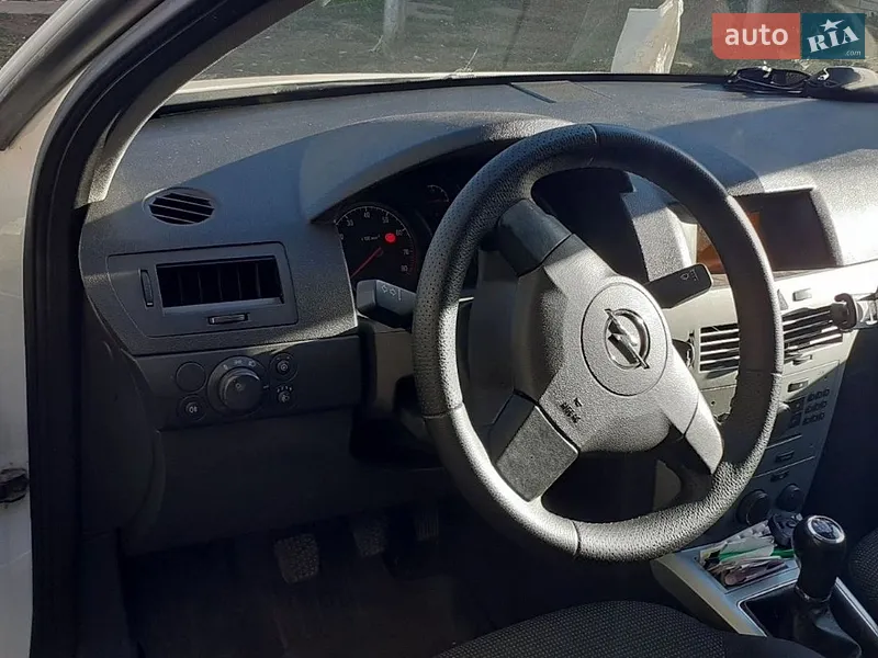 Opel Astra 2010