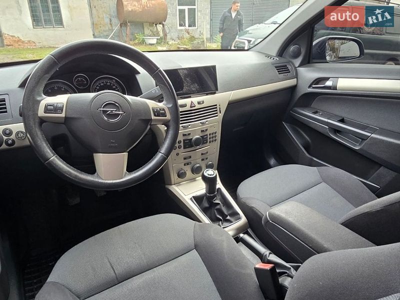 Универсал Opel Astra 2007 в Бориславе