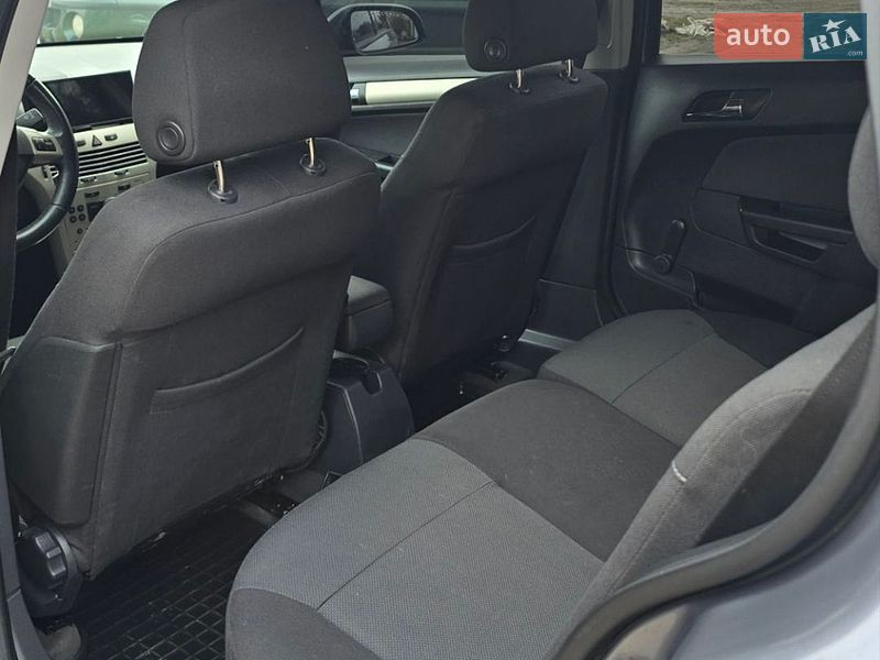 Универсал Opel Astra 2007 в Бориславе