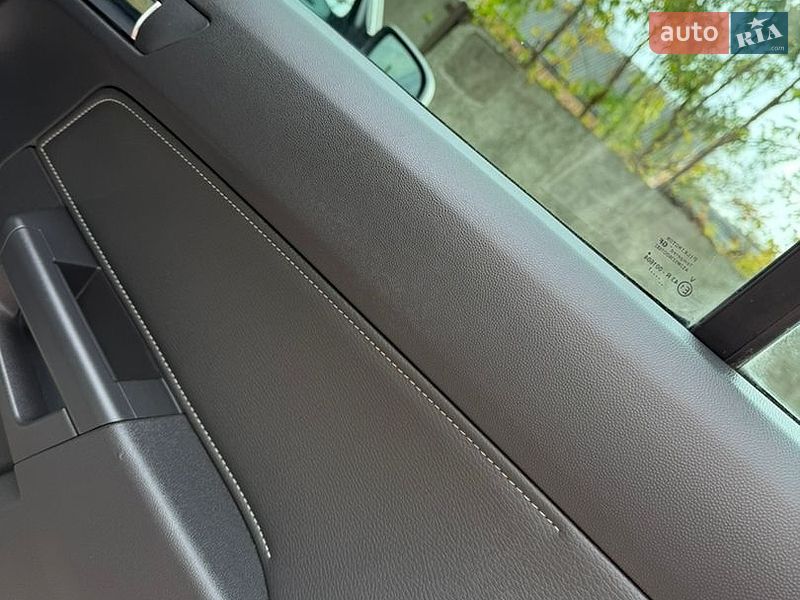 Универсал Opel Astra 2010 в Хороле