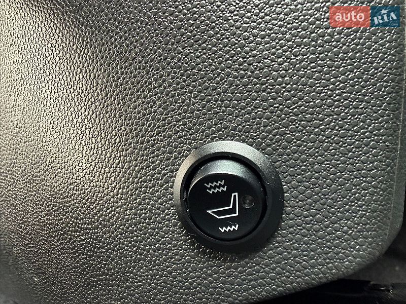 Универсал Opel Astra 2010 в Хороле