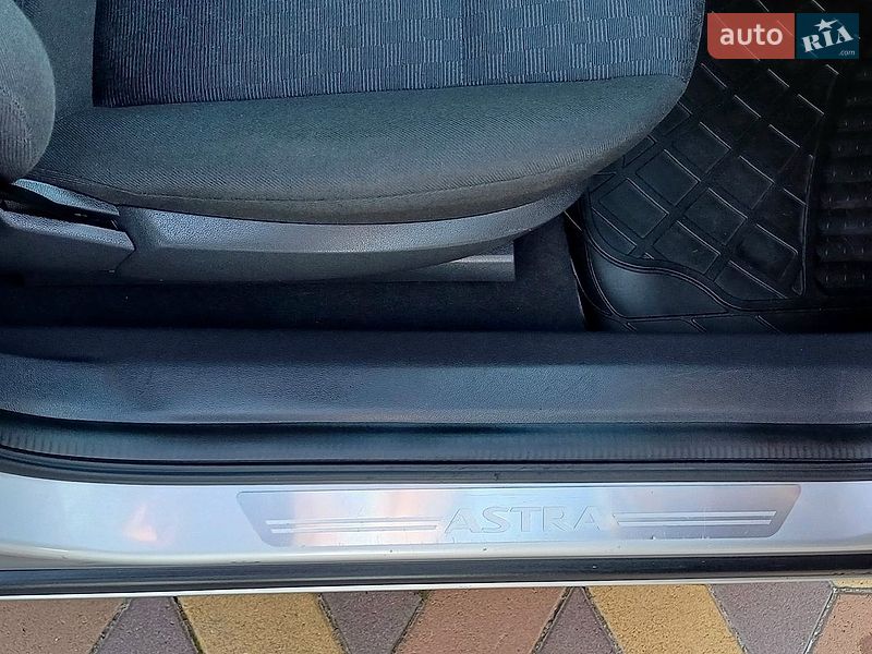 Хэтчбек Opel Astra 2005 в Сарнах фото 73 Хэтчбек Opel Astra 2005 в Сарнах