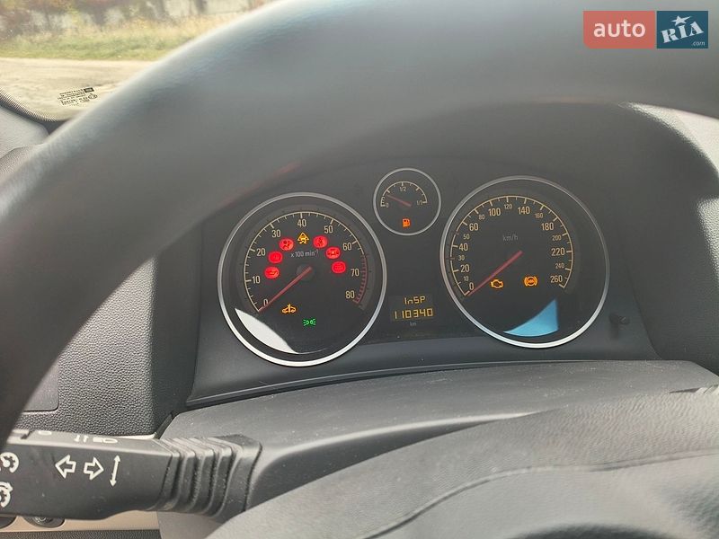 Хэтчбек Opel Astra 2007 в Луцке