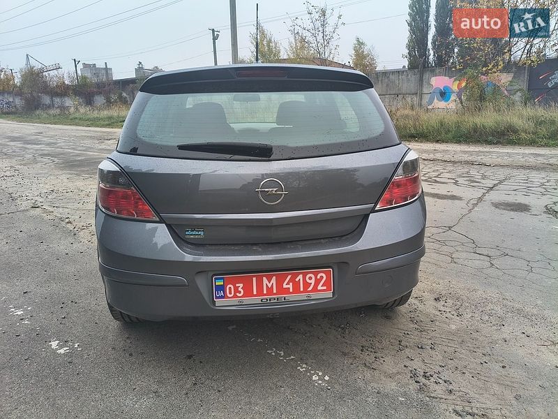 Хэтчбек Opel Astra 2007 в Луцке