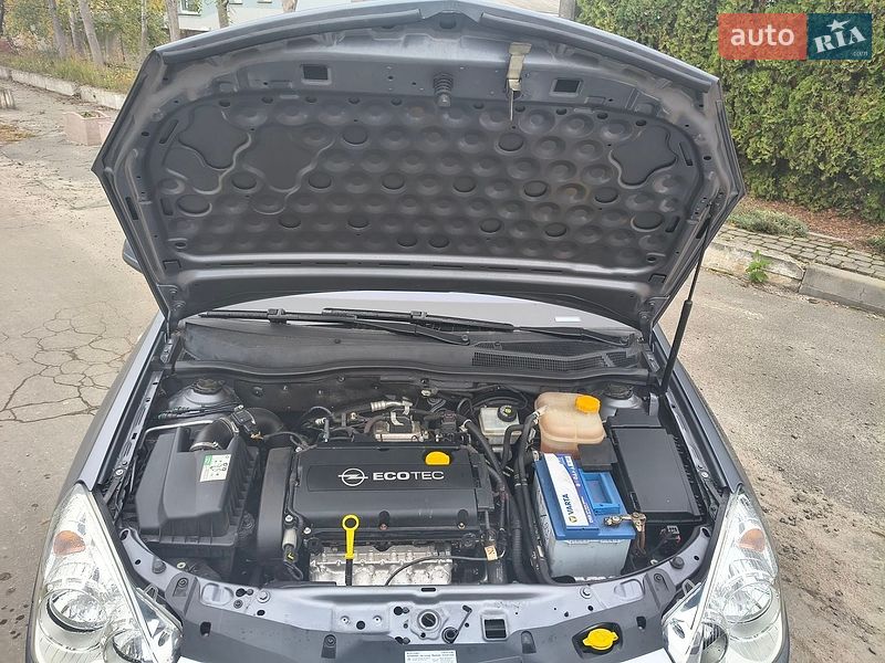 Хэтчбек Opel Astra 2007 в Луцке