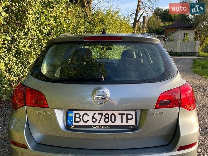 Универсал Opel Astra 2012 в Николаеве фото 2 Универсал Opel Astra 2012 в Николаеве