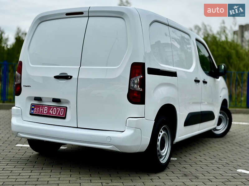 Вантажний фургон Opel Combo Cargo 2020 в Трускавці