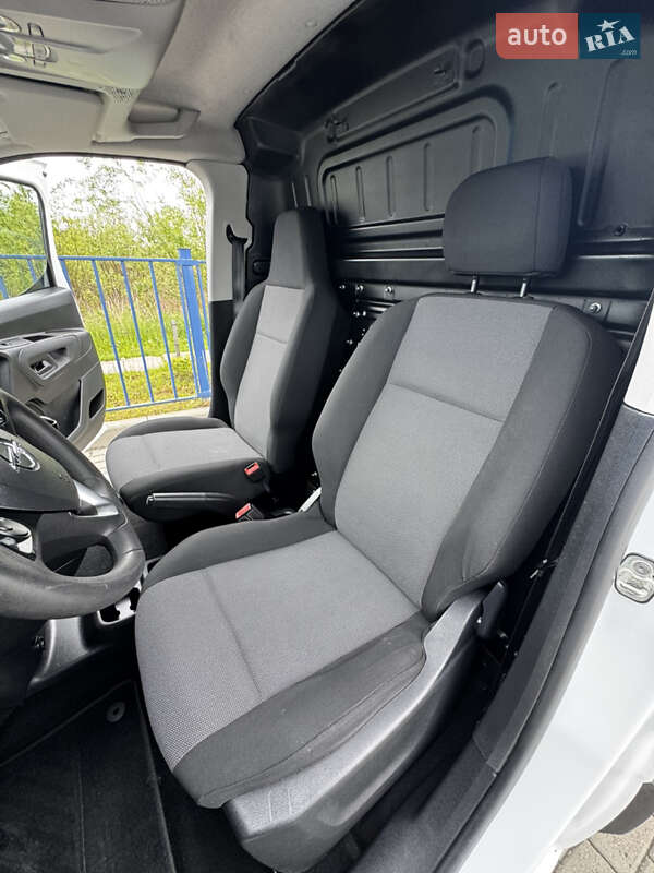 Вантажний фургон Opel Combo Cargo 2020 в Трускавці