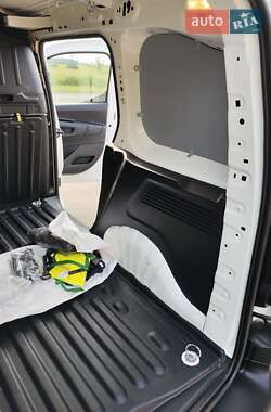 Грузовой фургон Opel Combo Cargo 2020 в 
