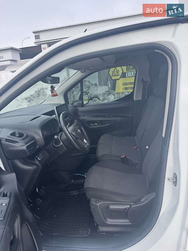 Opel Combo Cargo, photos from the listing