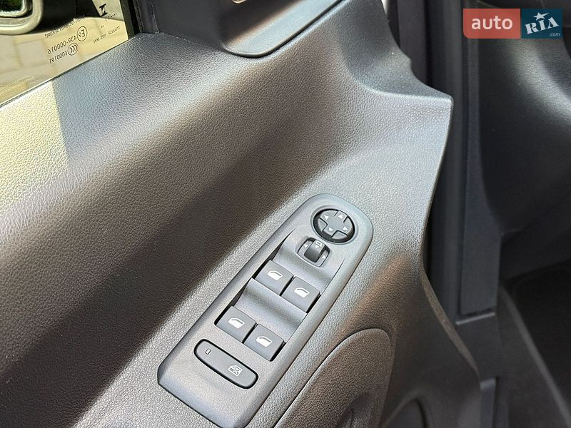 Универсал Opel Combo-e 2023 в Киеве