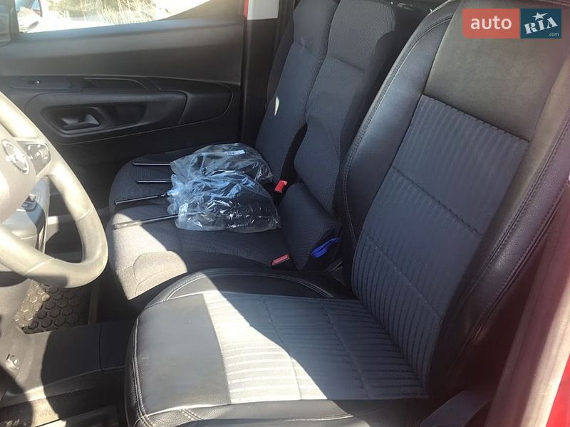 Грузовой фургон Opel Combo-e 2022 в Киеве