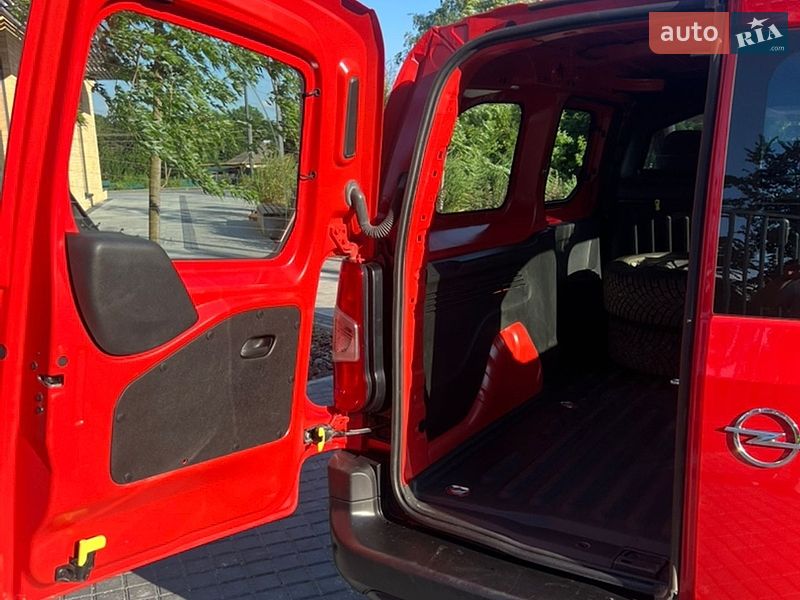 Грузовой фургон Opel Combo-e 2022 в Кропивницком
