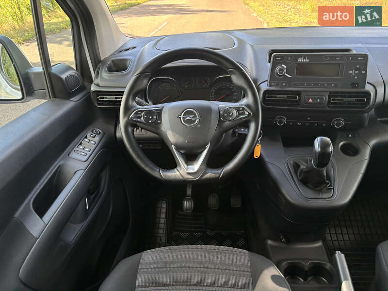 Минивэн Opel Combo Life 2019 в Барышевке фото 24 Минивэн Opel Combo Life 2019 в Барышевке