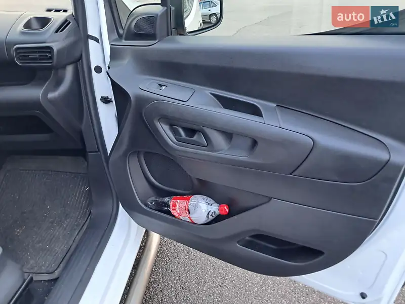 Opel Combo Life 2022 VIN W0VEFYHT2NN516485 фото оголошення 24 з 48
