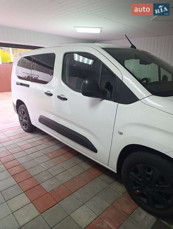 Минивэн Opel Combo Life 2021 в Киеве фото 9 Минивэн Opel Combo Life 2021 в Киеве