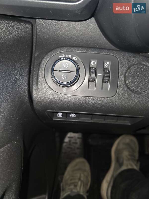 Мінівен Opel Combo Life 2020 в Києві фото 24 Мінівен Opel Combo Life 2020 в Києві