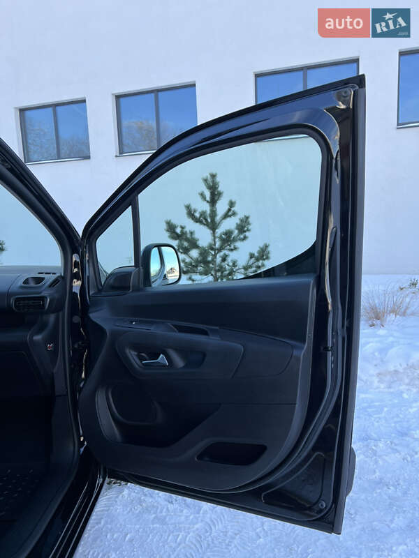 Минивэн Opel Combo Life 2019 в Луцке фото 31 Минивэн Opel Combo Life 2019 в Луцке