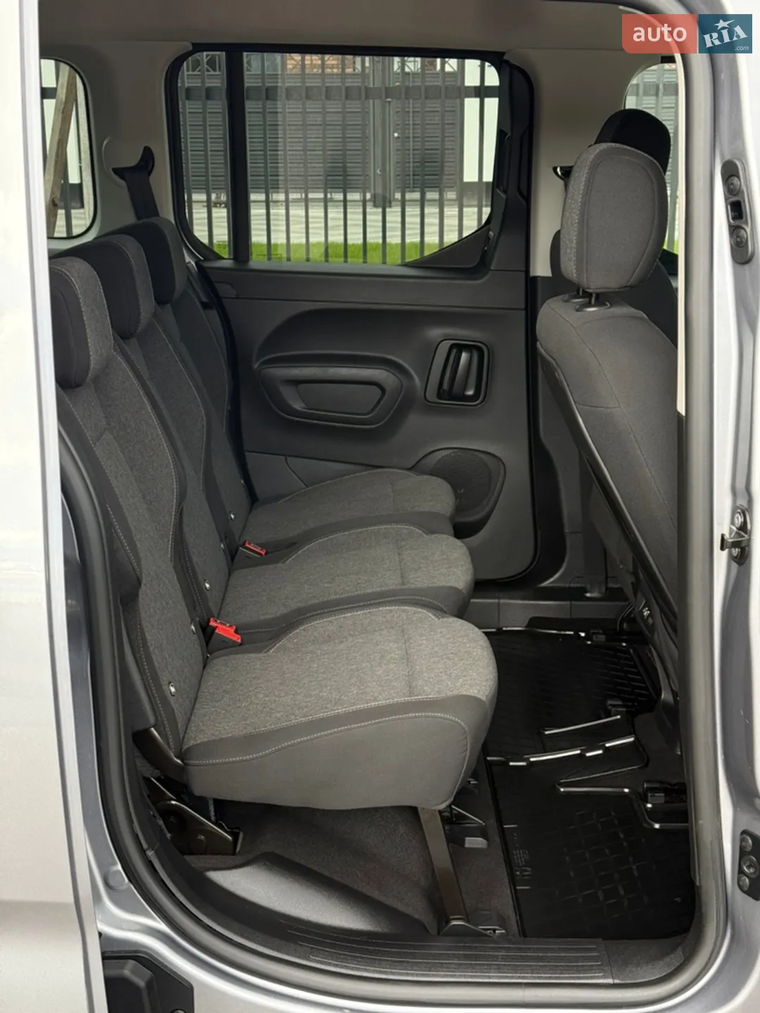 2025 Opel Combo - мініатюра 28