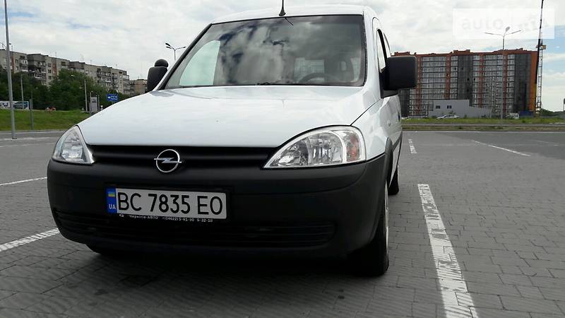 Грузопассажирский фургон Opel Combo 2008 в Львове