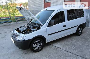 Минивэн Opel Combo 2011 в Нетешине