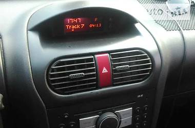 Вантажопасажирський фургон Opel Combo 2011 в 