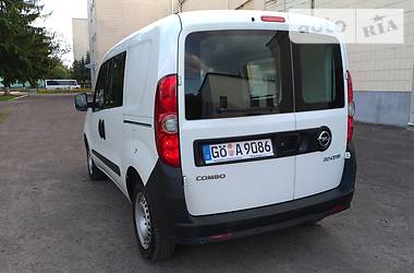 Грузопассажирский фургон Opel Combo 2016 в Дубно