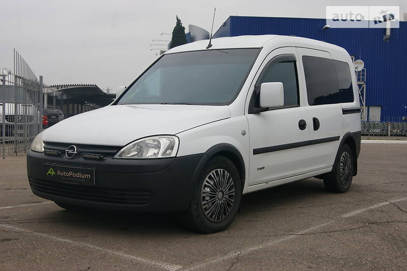 Грузопассажирский фургон Opel Combo 2009 в Николаеве