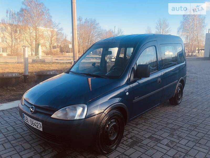 Грузопассажирский фургон Opel Combo 2005 в 