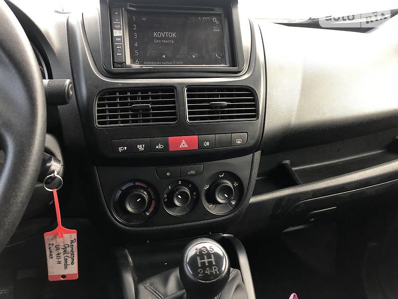 Вантажопасажирський фургон Opel Combo 2016 в Стрию