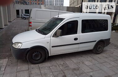 Вантажопасажирський фургон Opel Combo 2003 в 