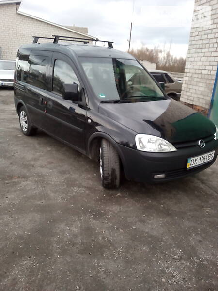 Грузопассажирский фургон Opel Combo 2009 в Полонном