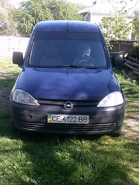 Грузопассажирский фургон Opel Combo 2005 в Вижнице