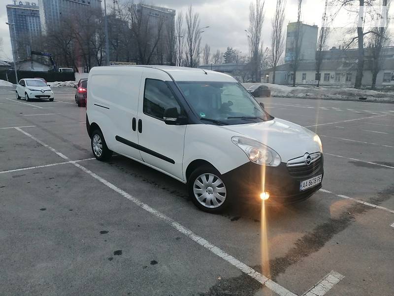 Грузопассажирский фургон Opel Combo 2012 в Киеве