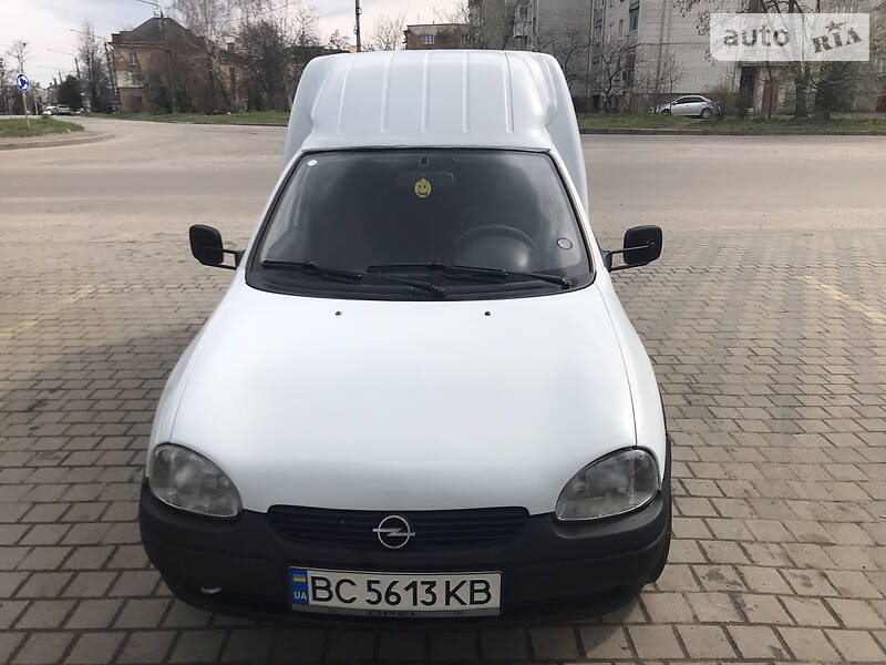 Грузопассажирский фургон Opel Combo 1999 в Дрогобыче