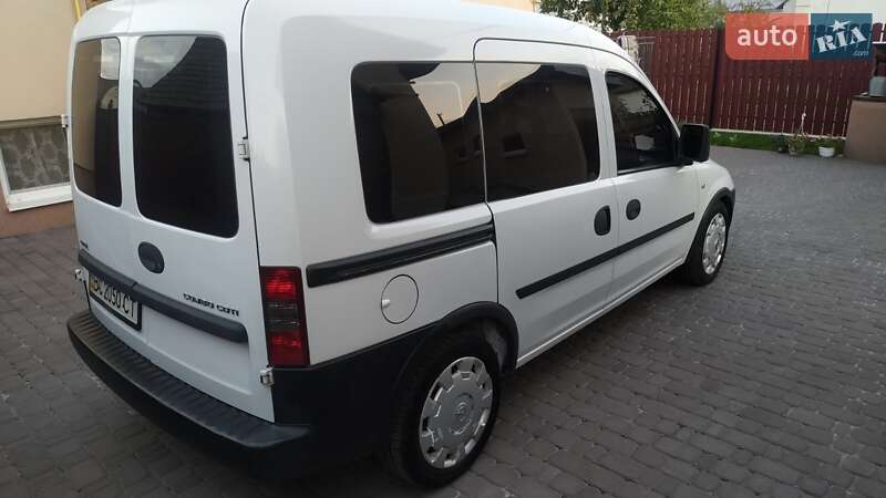 Минивэн Opel Combo 2009 в Львове фото 2 Минивэн Opel Combo 2009 в Львове
