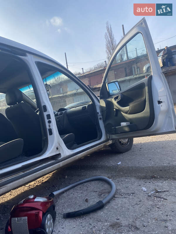 Минивэн Opel Combo 2007 в Харькове фото 5 Минивэн Opel Combo 2007 в Харькове