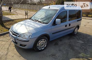 Минивэн Opel Combo 2007 в Луцке