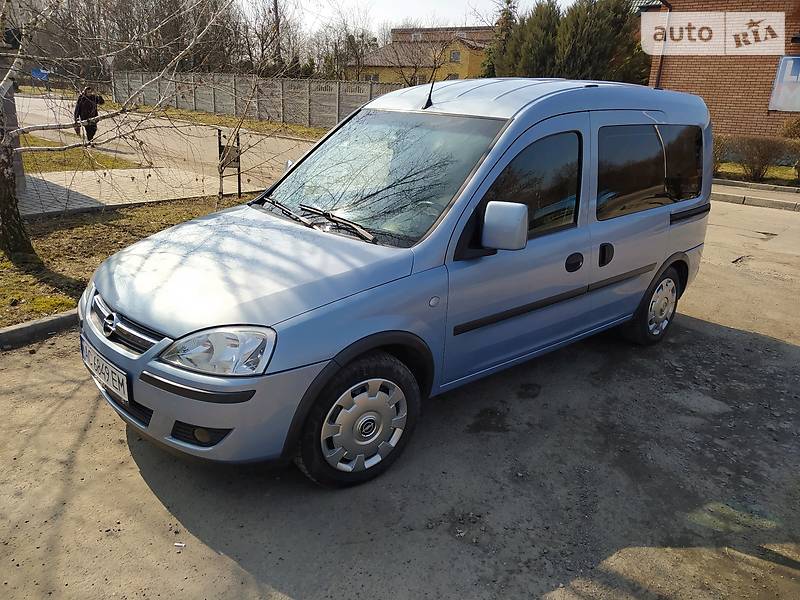 Мінівен Opel Combo 2007 в Луцьку