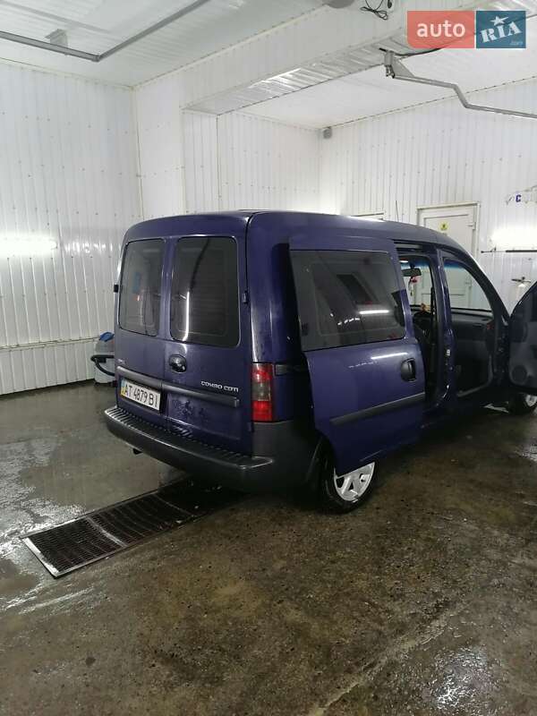 Минивэн Opel Combo 2005 в Надворной