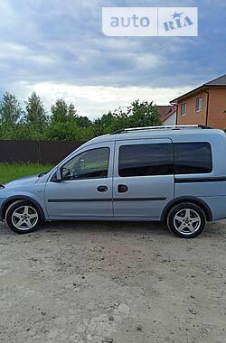 Минивэн Opel Combo 2005 в 