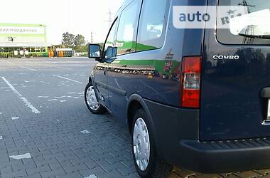 Минивэн Opel Combo 2005 в Черновцах