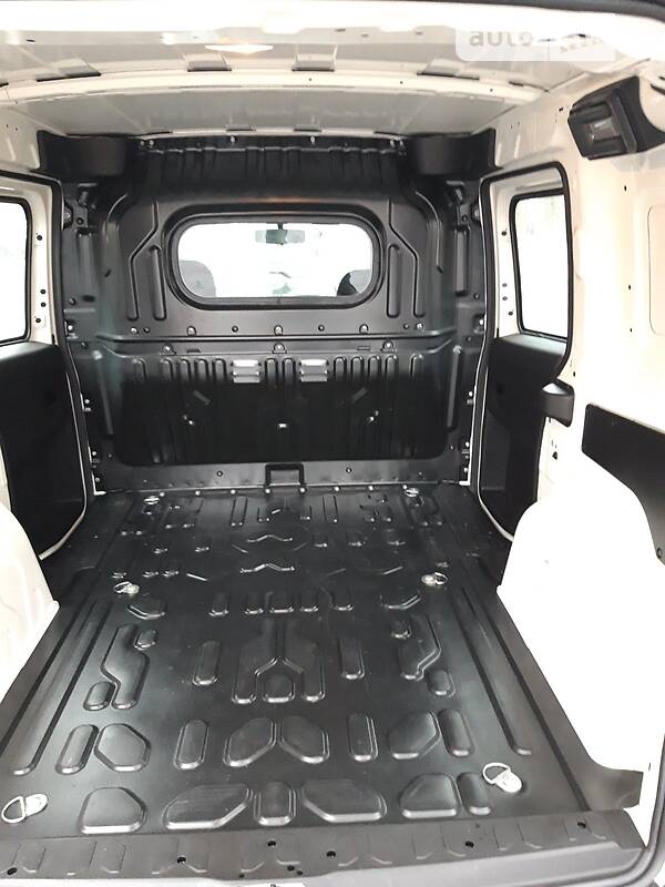 Грузовой фургон Opel Combo 2017 в Полтаве фото 4 Грузовой фургон Opel Combo 2017 в Полтаве